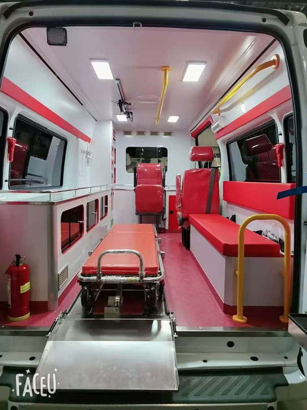 国六福特V348长轴高顶（客运版）转运型救护车